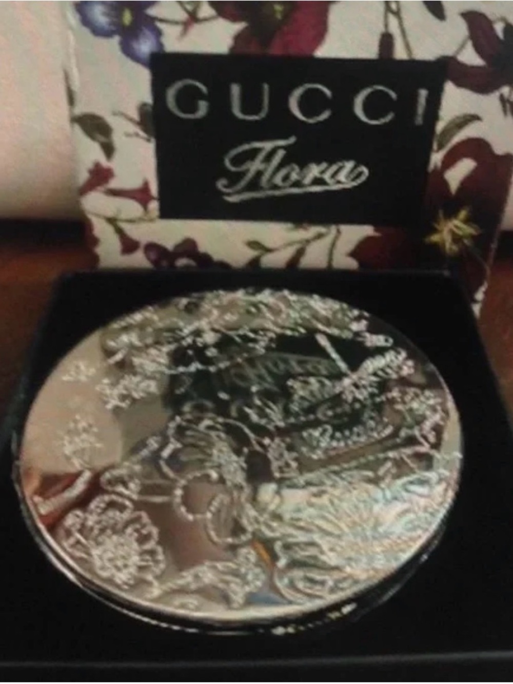 Gucci Floral Silver Compact Mirror with Multicolor Box - Picture 2 of 5